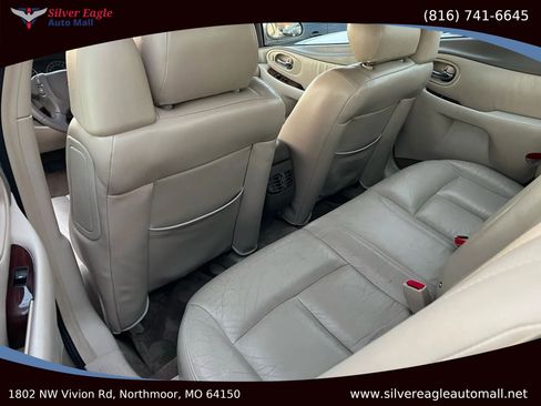 Used 2002 Oldsmobile Aurora 3.5 w/ Convenience Pkg image 8