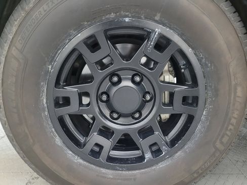 Used 2019 Toyota 4Runner SR5 RWD image 31