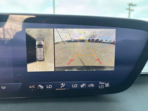 Used 2025 Buick Enclave Preferred image 21