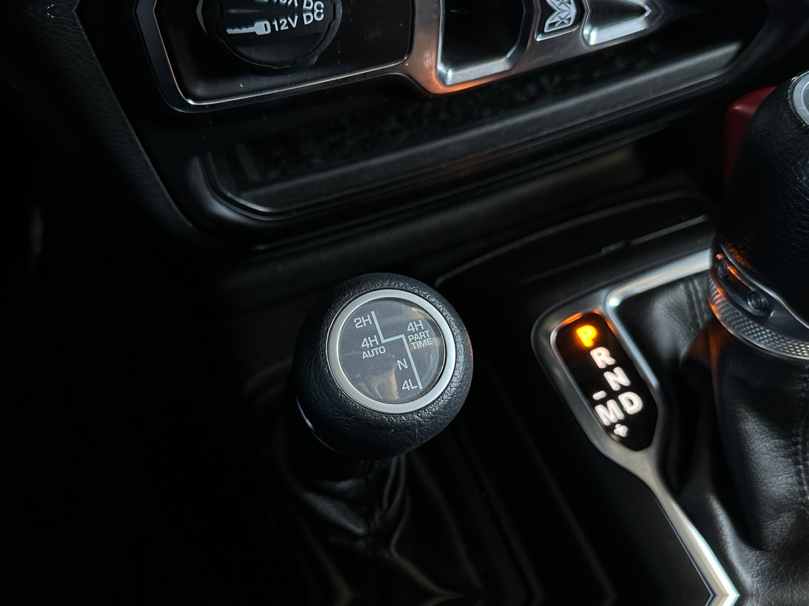 Used 2022 Jeep Gladiator Sport AWD/4WD image 16