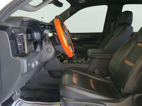 Used 2023 GMC Sierra 1500 AT4 w/ Technology Package AWD/4WD image 13