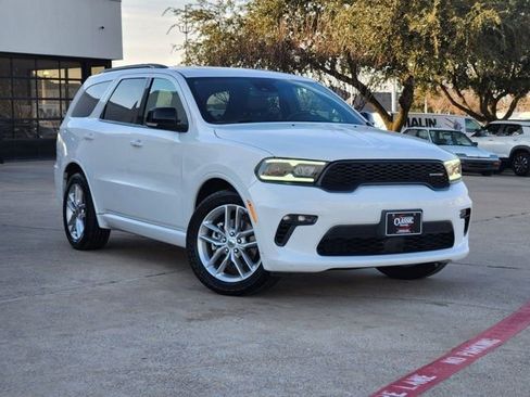 Used 2023 Dodge Durango GT image 2