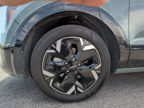 Used 2023 Kia Niro Wave FWD image 9