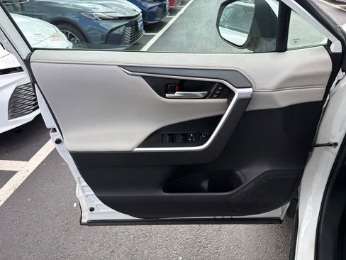 Used 2021 Toyota RAV4 Limited AWD/4WD image 21