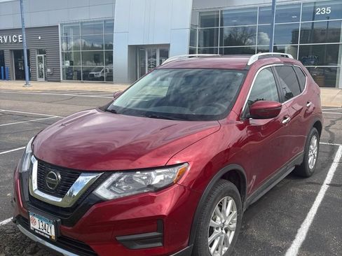 Used 2018 Nissan Rogue SV AWD/4WD image 2