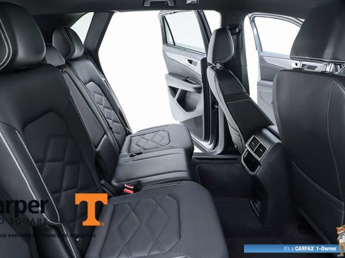 Used 2024 Volkswagen Atlas Cross Sport SE w/ Panoramic Sunroof Package FWD image 38
