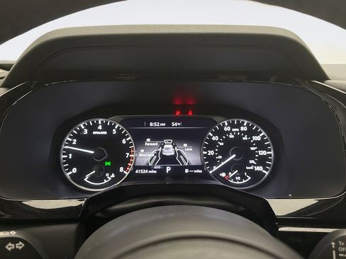 Used 2024 Nissan Pathfinder SV AWD/4WD image 9