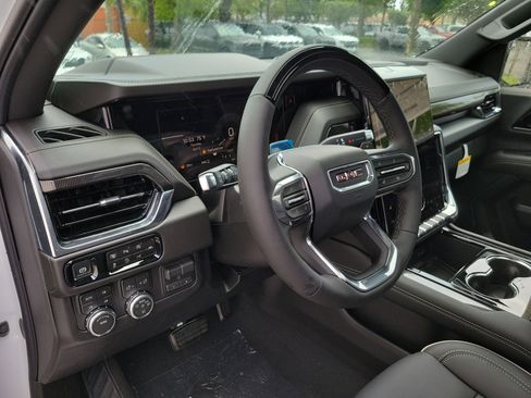 New 2026 GMC Yukon XL Elevation w/ Elevation Premium Package AWD/4WD image 21