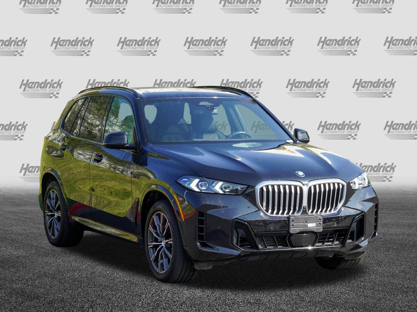Certified 2025 BMW X5 xDrive40i w/ M Sport Package AWD/4WD image 2