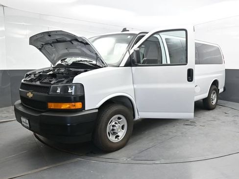 Used 2024 Chevrolet Express 3500 LS RWD image 42