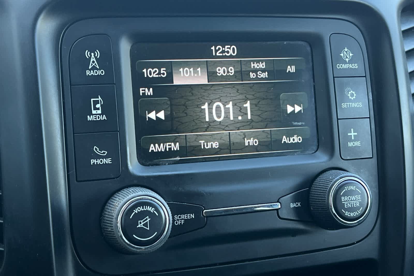 Used 2016 Jeep Cherokee Sport FWD image 19