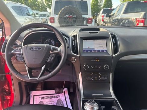 Used 2020 Ford Edge SEL w/ Convenience Package FWD image 11