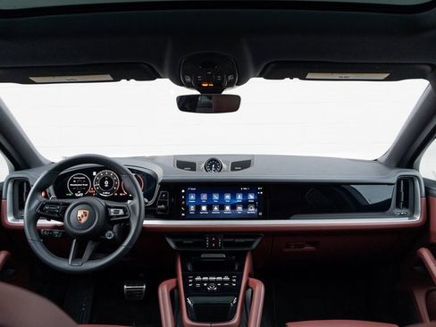 Certified 2026 Porsche Cayenne S image 21