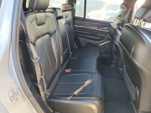 Used 2023 Jeep Grand Cherokee Overland w/ Advanced Protech Group III image 20