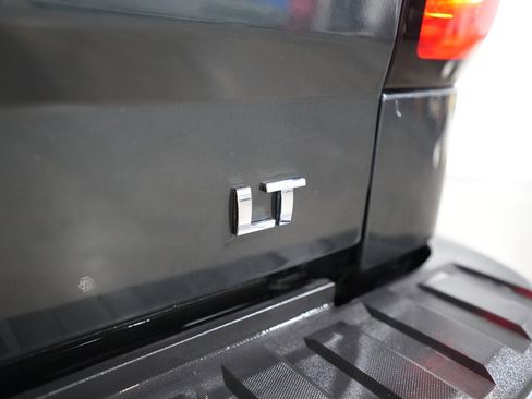 Used 2018 Chevrolet Silverado 1500 LT w/ All Star Edition image 26