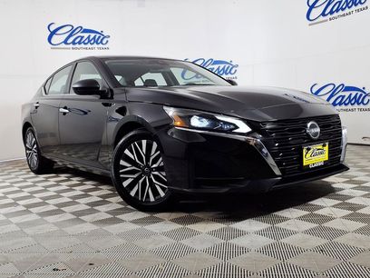 Used 2024 Nissan Altima 2.5 SV