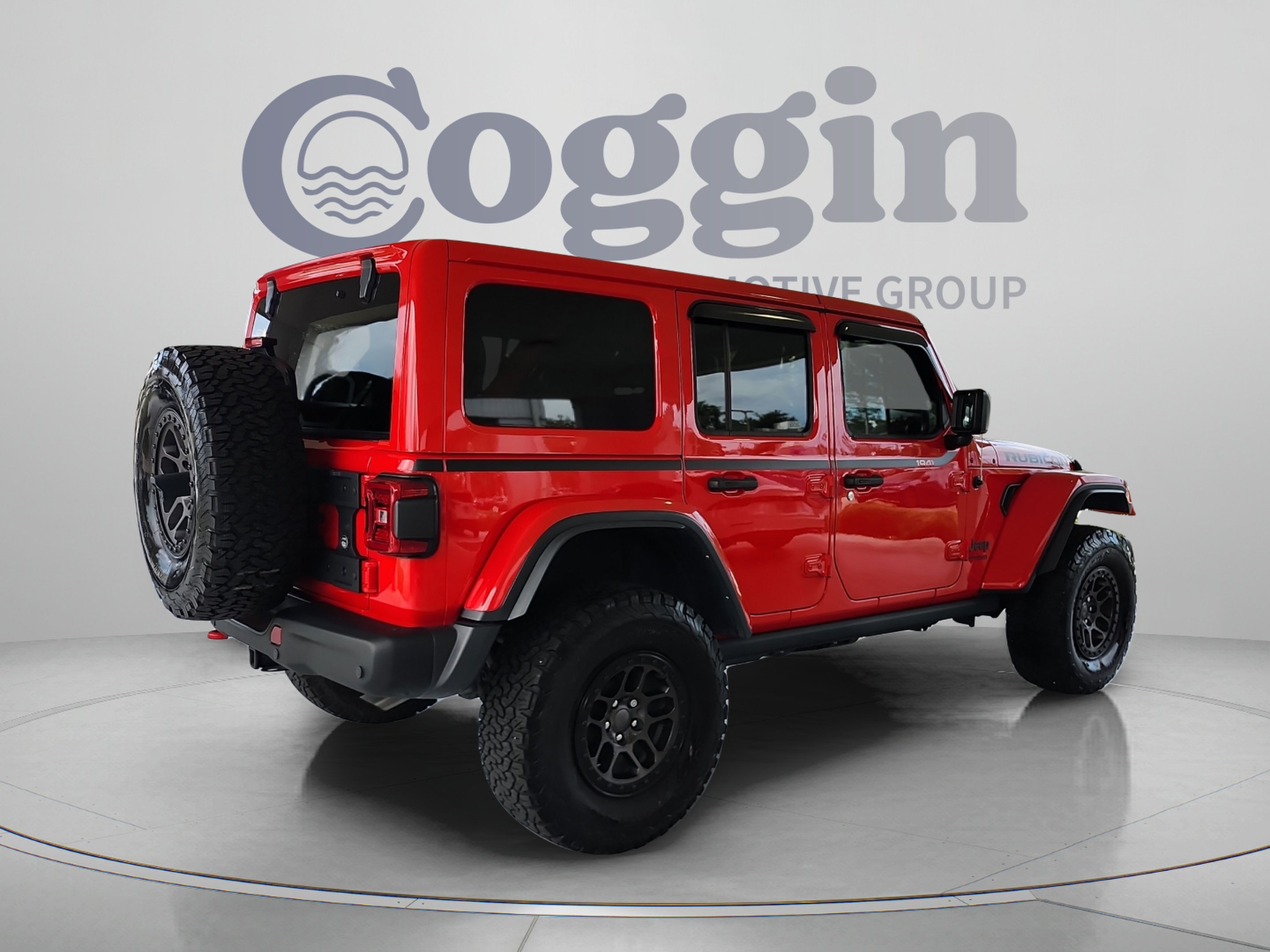 Used 2022 Jeep Wrangler Unlimited Rubicon w/ Xtreme Recon 35" Tire Package AWD/4WD image 5
