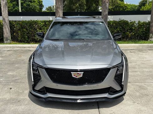 Used 2025 Cadillac CT5 V w/ Technology Package RWD image 12