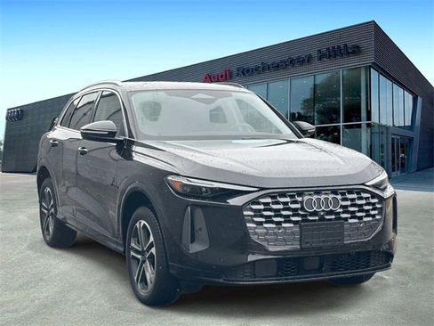 Certified 2025 Audi Q5 Premium Plus w/ Premium Plus image 7