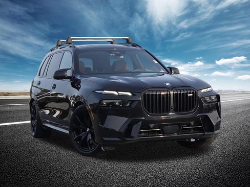 Used 2025 BMW X7 M60i AWD/4WD image 2