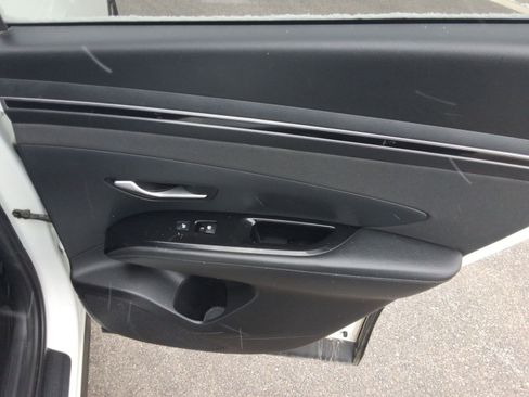 Used 2023 Hyundai Tucson Limited image 25