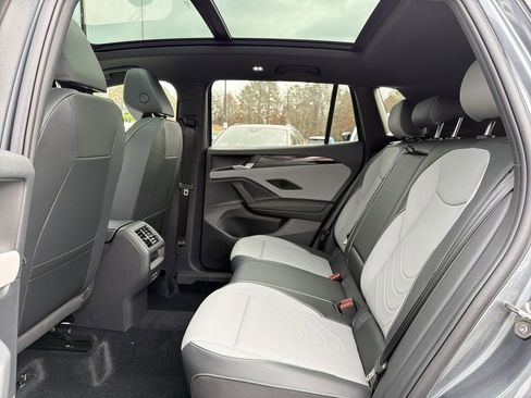 New 2026 Volkswagen Tiguan SE R-Line FWD image 14