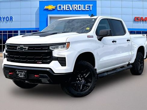 Used 2025 Chevrolet Silverado 1500 LT Trail Boss w/ Protection Package AWD/4WD image 3