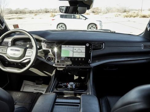 Used 2024 Jeep Wagoneer L Series II w/ Flexible Seating Group image 14