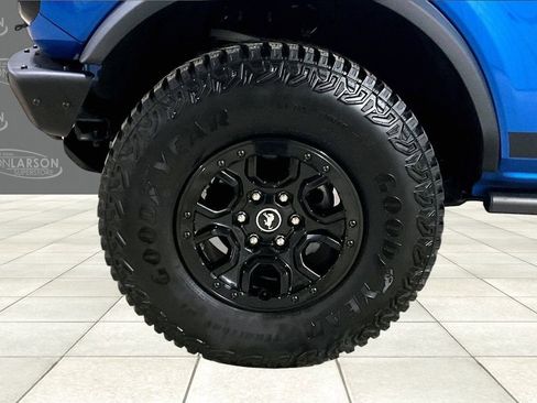 Certified 2024 Ford Bronco Wildtrak AWD/4WD image 9