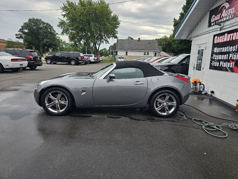 Used 2007 Pontiac Solstice Convertible w/ Preferred Package RWD image 6