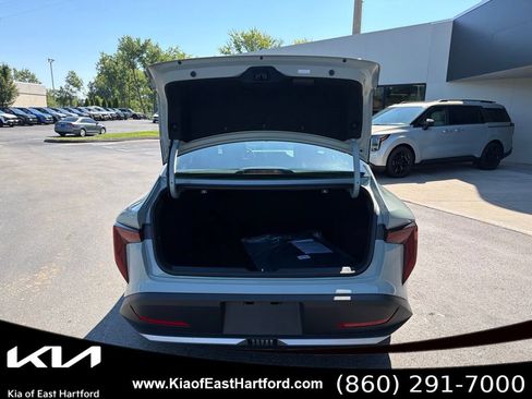 New 2026 Kia K4 FWD image 15