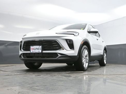 Used 2025 Buick Encore GX Preferred image 32