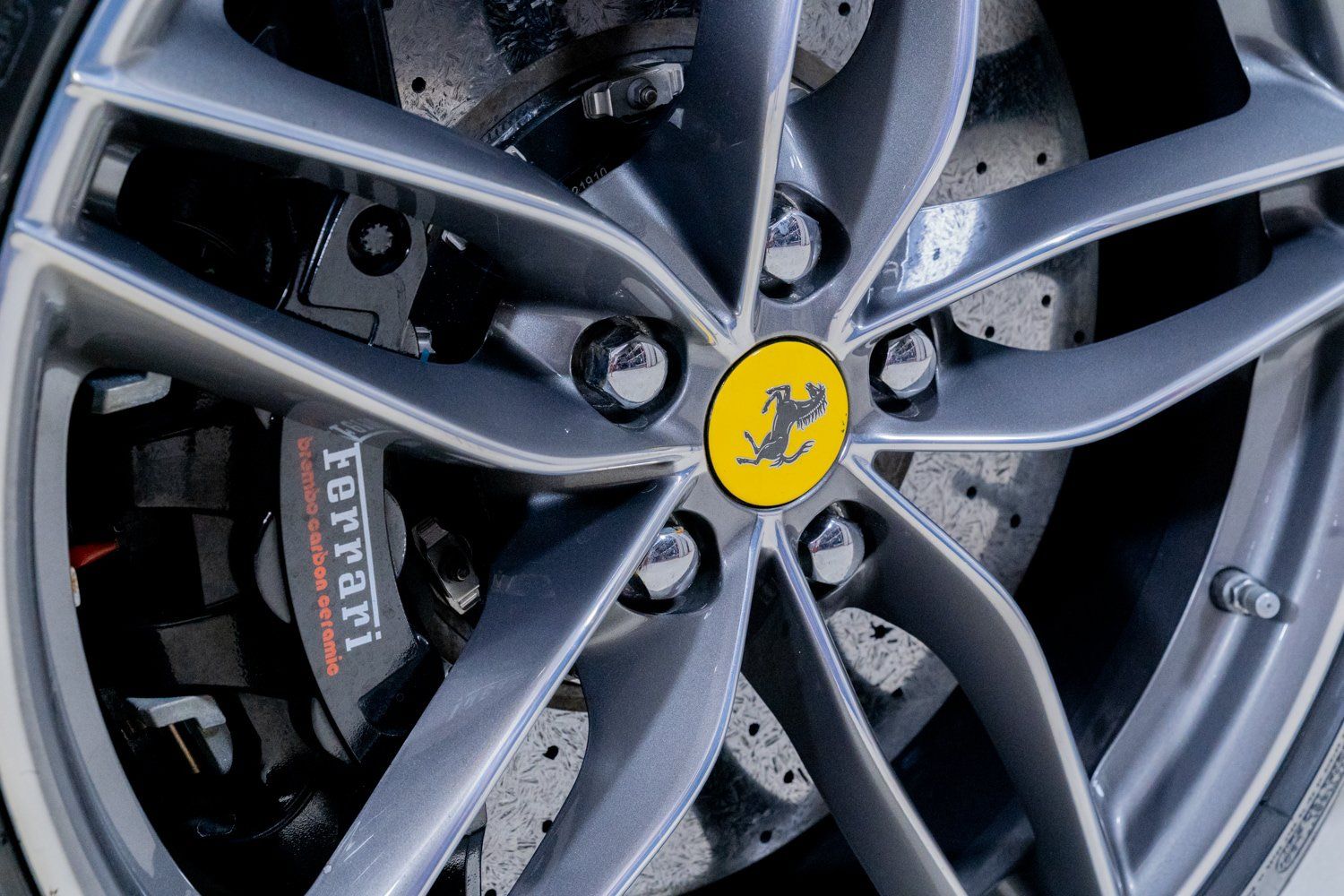 Used 2017 Ferrari 488 Spider RWD image 45