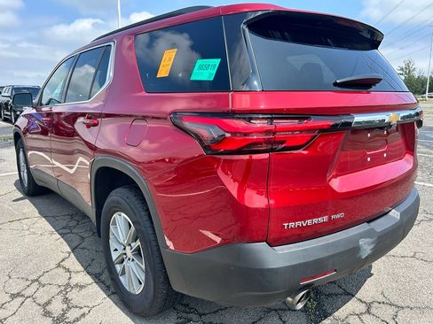 Used 2023 Chevrolet Traverse LT w/ Rear Camera Mirror Package AWD/4WD image 3