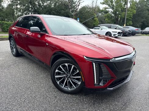 Used 2024 Cadillac Lyriq Sport RWD image 5