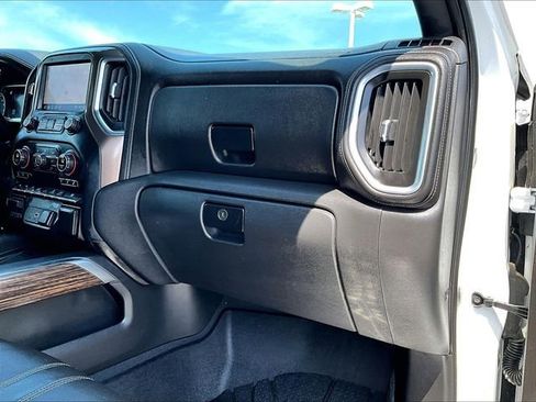Used 2019 Chevrolet Silverado 1500 High Country w/ Technology Package image 13