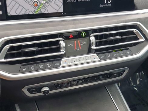 Used 2022 BMW X5 xDrive40i w/ Premium Package image 37