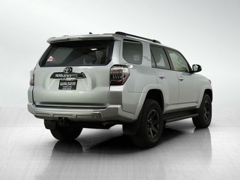 Used 2024 Toyota 4Runner TRD Off-Road Premium image 5