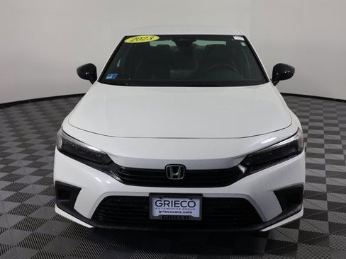 Used 2023 Honda Civic Sport image 3
