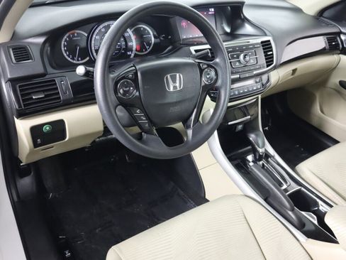 Used 2017 Honda Accord LX image 9