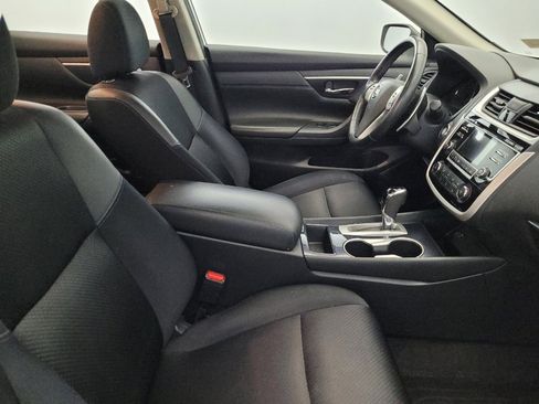 Used 2018 Nissan Altima 2.5 SR FWD image 21