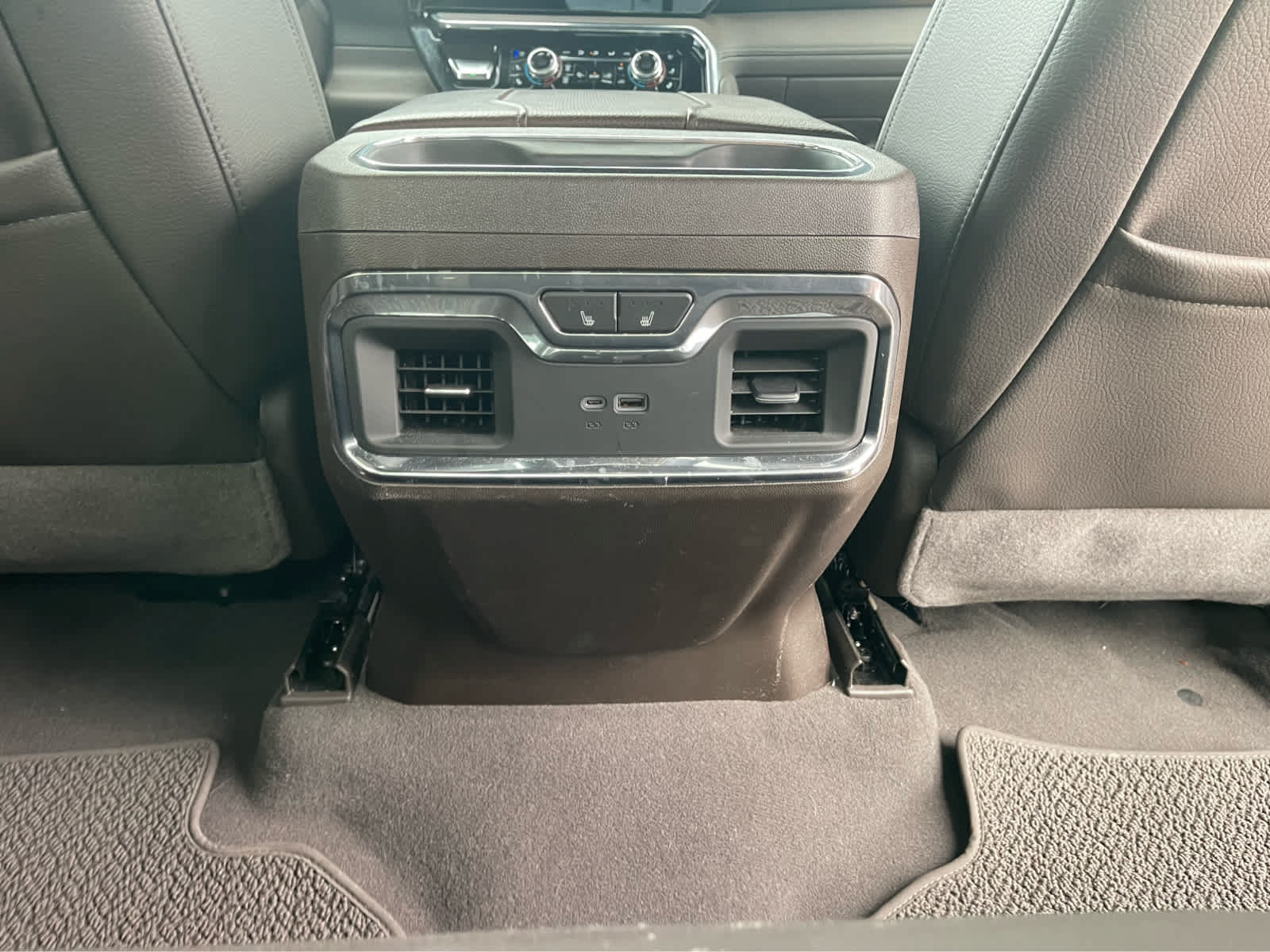 Used 2024 GMC Sierra 1500 Denali AWD/4WD image 25