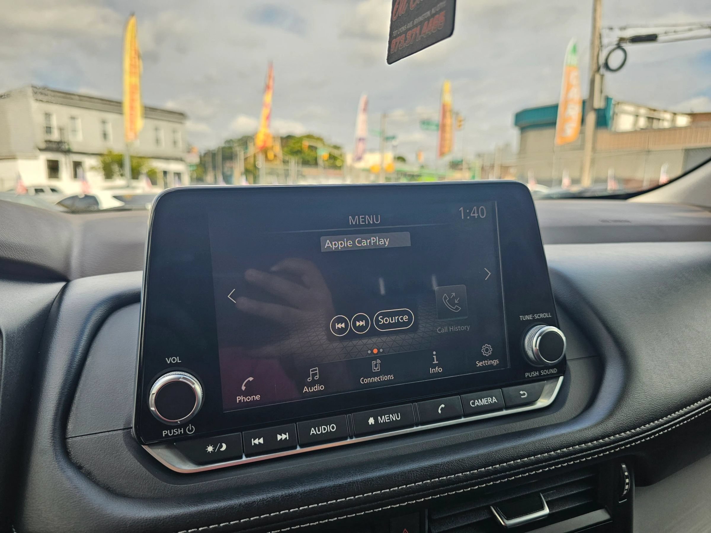 Used 2021 Nissan Rogue S AWD/4WD image 24