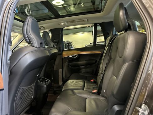 Certified 2024 Volvo XC90 B6 Plus w/ Protection Package Premier image 20