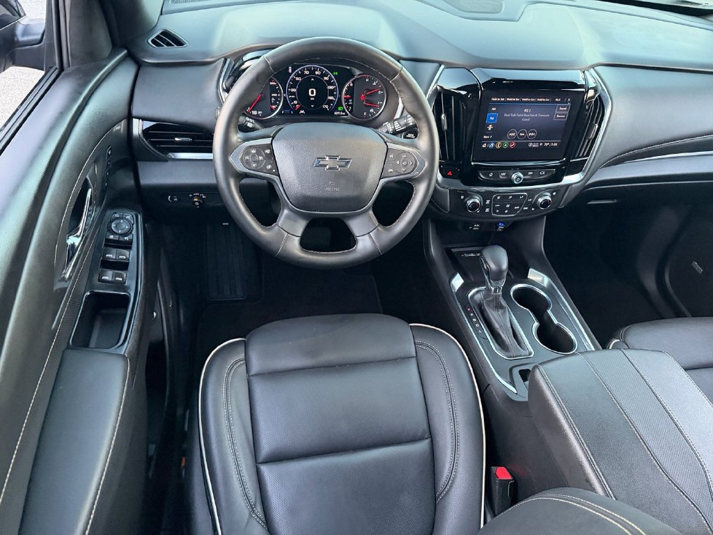 Used 2023 Chevrolet Traverse Premier w/ Redline Edition FWD image 13
