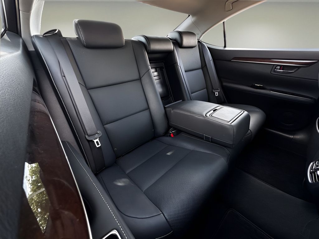 Used 2017 Lexus ES 350 w/ Premium Package FWD image 20
