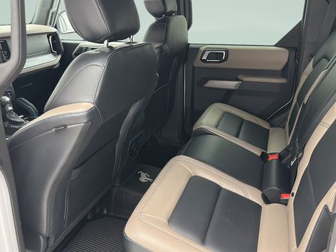 Used 2023 Ford Bronco Wildtrak AWD/4WD image 9