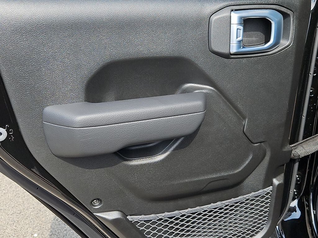New 2026 Jeep Gladiator Sport AWD/4WD image 17