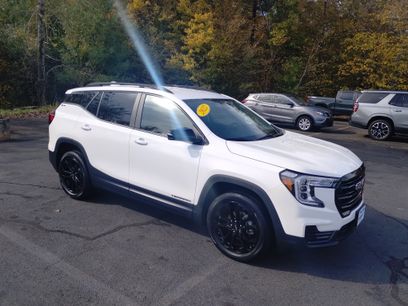 Used 2022 GMC Terrain SLE w/ Driver Convenience Package