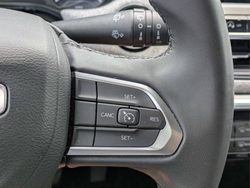 Used 2024 Jeep Compass Latitude AWD/4WD image 24